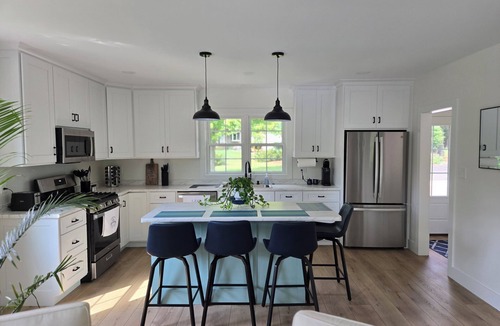 Frontier House | New Waterfront Guest House – Less than 10 Min to Hillsdale College