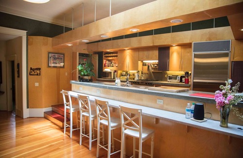 Central Area Apartment | New York Style Loft/Condo in Oldest Historical Building In Downtown Salem Oregon