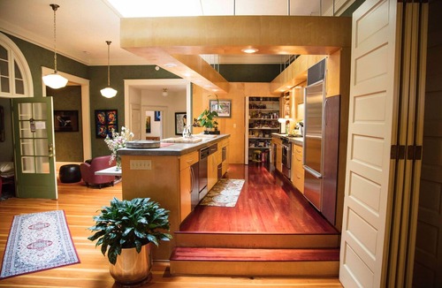 Central Area Apartment | New York Style Loft/Condo in Oldest Historical Building In Downtown Salem Oregon