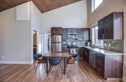 Brightwood Ski Chalet | Newly built Modern Chalet at Mt. Hood Village