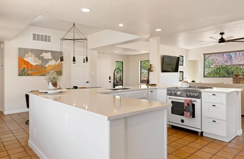Kayenta House | Newly Remolded! Stellar Mountain Views!