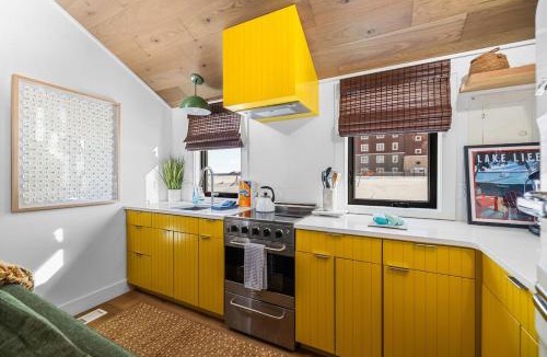 Traverse City Apartment | Newly Renovated Beachside Cabin 8!