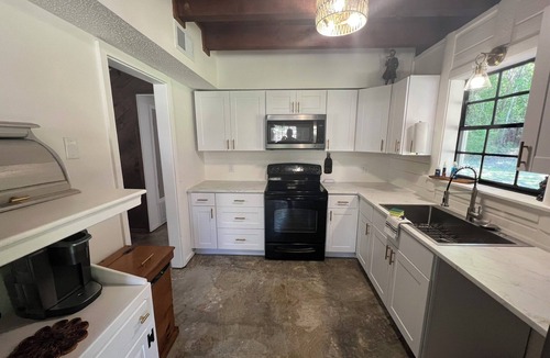 Diamondhead Cabin | Newly Renovated Coastal Escape - Golf, Fishing, Dining Nearby
