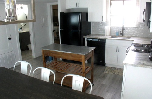 Holiday Isle Villa | Newly Renovated Sandpiper Cove unit 3