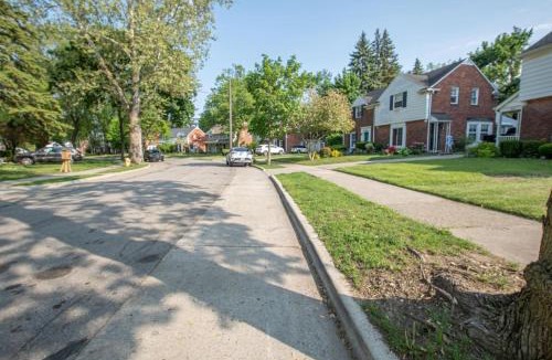 Dearborn House | Newly Renovated Townhouse on a Tranquil Street