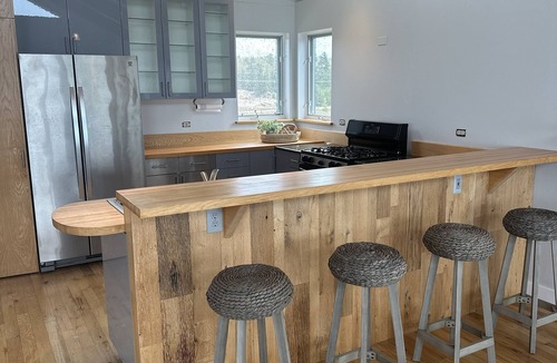 Harbor Springs House | Newly Renovated Sleeps 13 Large Private Lake Michigan Beach- new dates available