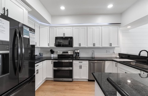 White Sands House | Newly Upgraded Gulf-Front Escape/Perfect for Creating Unforgettable Memories!