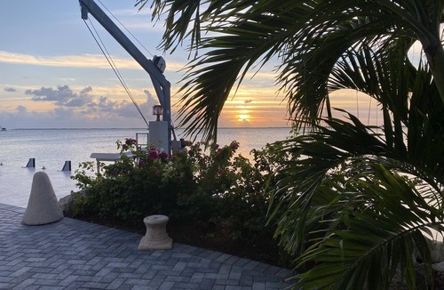 Cutthroat Harbor Estates House | Night jasmine oceanfront vacation house