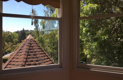 South Central House | Nob Hill 4 Bedroom 3 Bath Neo-Victorian Home
