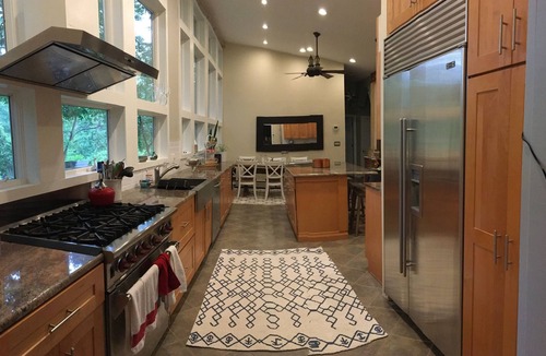 Baiting Hollow House | North Fork Oasis Walk to Private Deeded Beach with Beautiful Year Round Sunsets