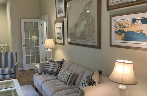 Baiting Hollow House | North Fork Oasis Walk to Private Deeded Beach with Beautiful Year Round Sunsets