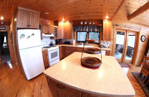 Sarona Cabin | Northern Traditions - Deer Hollow
