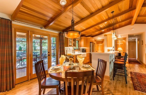 Vancouver House | Northwest Craftsman Lodge, Sleeps 4, 2 Bathrooms, 1700 square feet