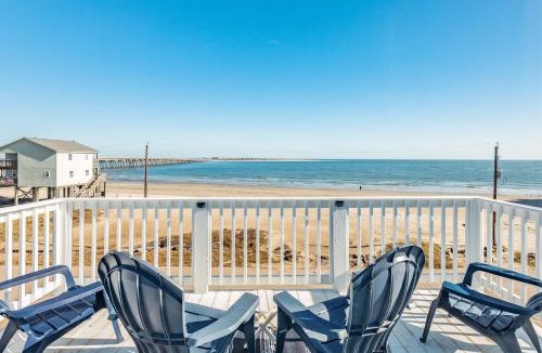 San Luis House | Oasis Beachfront Volleyball Court Sleeps 12