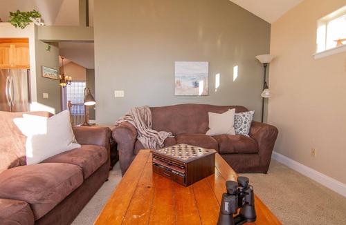 South Beach House | Ocean Front Home near Newport! Dog Friendly! Hot Tub!