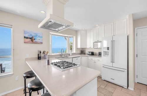 Lincoln City House | Ocean Front Luxury by Sea Breeze Paradise