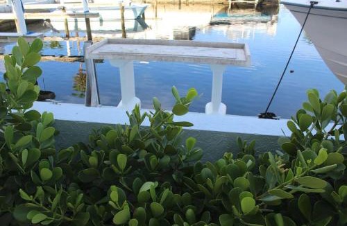 Key Largo House | Ocean Shores Villa 2 in Key Largo with pool and boat slip