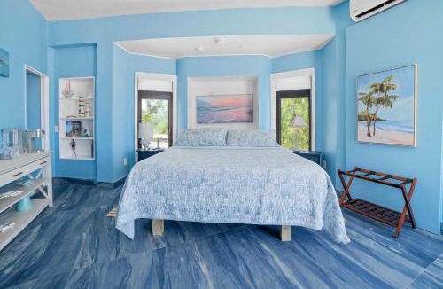 Long Beach Estates Apartment | Ocean View Room at Barnacle Resort