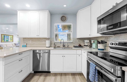 Floridana Beach House | Oceanfront 7BR Estate | Private Beach | Duplex