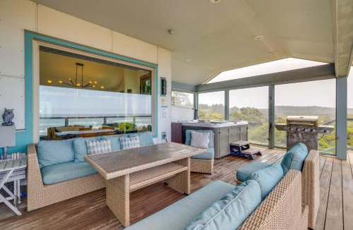 South Beach House | Oceanfront Home w/Hot Tub, Sauna, 8 Mi to Newport