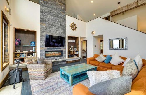 South Beach House | Oceanfront Home w/Hot Tub, Sauna, 8 Mi to Newport