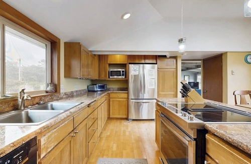 Seal Rock House | Oceanfront Home with Stunning Views & Private Beach Access - Dogs OK