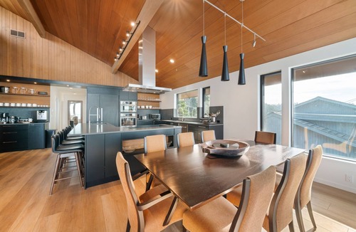 Neahkahnie Beach House | OCEANFRONT - Unobstructed views of the Pacific Ocean and NEAH-KAH-NIE Mountain