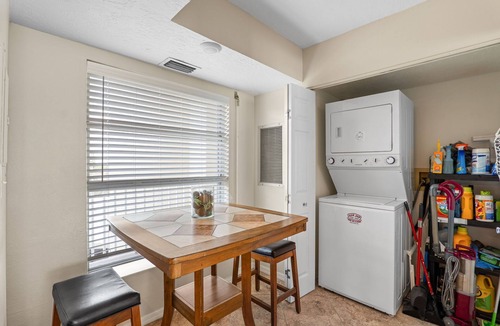 Canova Beach Condo | Oceanfront Getaway in a Cozy Town