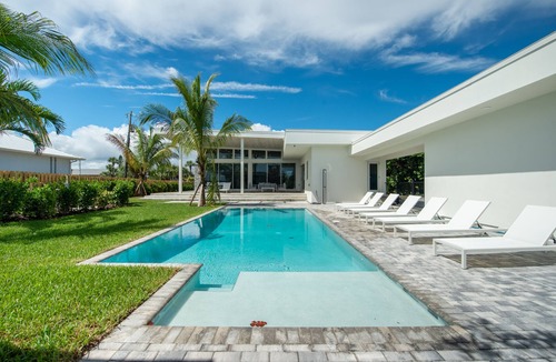 Indialantic House | Oceanfront Villa in the Space Coast