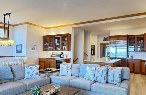 Seaside House | Oceanfront with 4 Suites