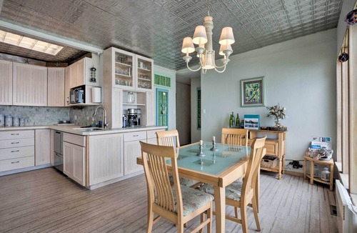 Coos Bay House | Oceanside Getaway w/Beach Access & Home Gym!