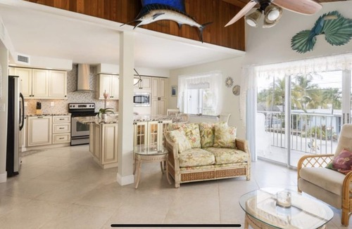 Lower Matecumbe Key House | Oceanside townhome 2/2 with boat ramp and dockage