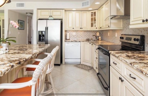 Lower Matecumbe Key House | Oceanside townhome 2/2 with boat ramp and dockage