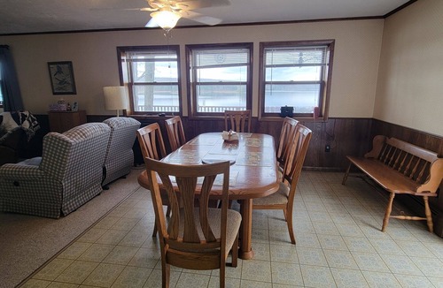 Briley House | Off the beaten path! 4 bedroom lakefront home
