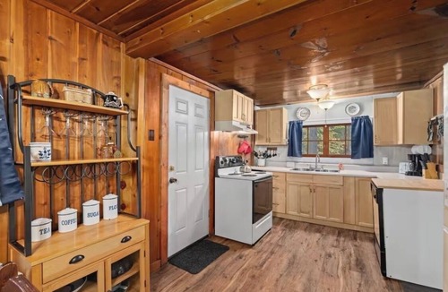 Zigzag Cabin | Old Smokey Cabin