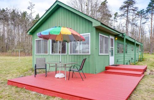 Evart House | On Muskegon River! Wooded & Peaceful Retreat