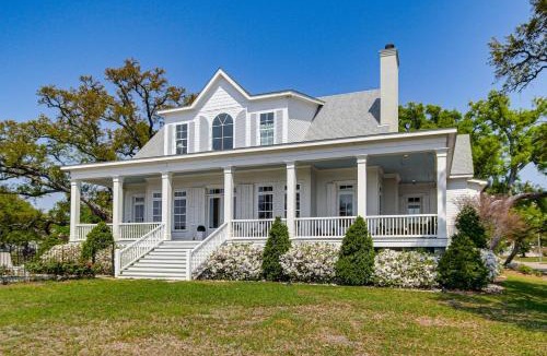 Pass Christian House | On the Beach + Gulf: Luxe Pass Christian Escape