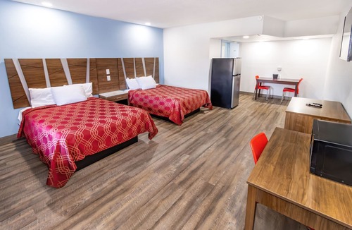 Evansville Hotel | One Life Studios