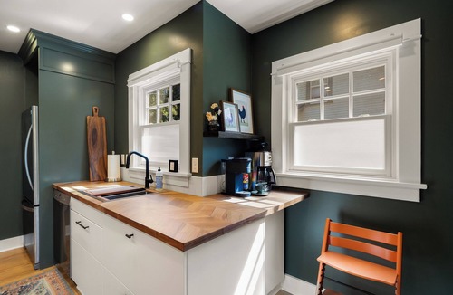Eugene House | Orchard Luxe: Modern 3BR home steps from UO, perfect for six guests.