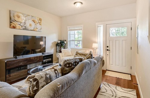 Oregon City House | Oregon Jade Lodging: Monthly Rental 3 Br, No Tax