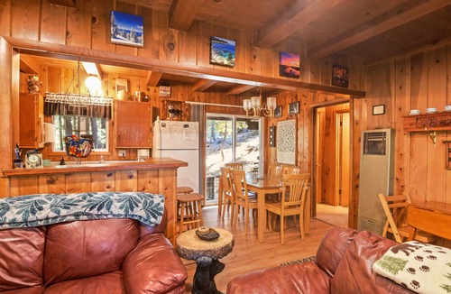 Chamberlands House | Original Chambers Landing Cabin | 7 minute walk to beach, 1 mile from Homewood R