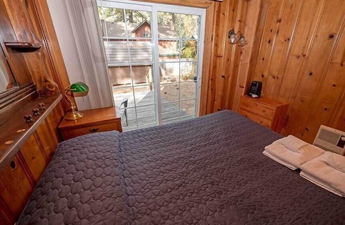 South Lake Tahoe Cabin | Original Tahoe Log Cabin - Close to Slopes!