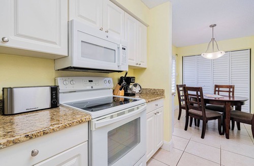 Seawinds Condo Condo | Ormond Beach Oceanfront Condo | Pool | Seawinds #601