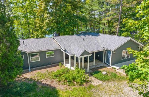 Lake Ann House | Overlook on Lake Ann - Walk to Village