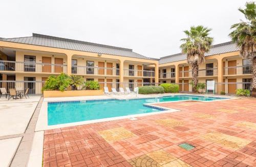 Broadmoor Hotel | OYO Hotel Baton Rouge Mid City