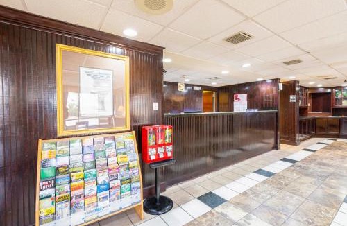 Broadmoor Hotel | OYO Hotel Baton Rouge Mid City