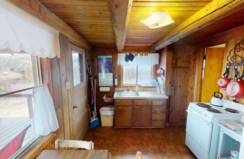 Spanish Valley Cabin | Pack Creek - Trails End, Affordable Cabin