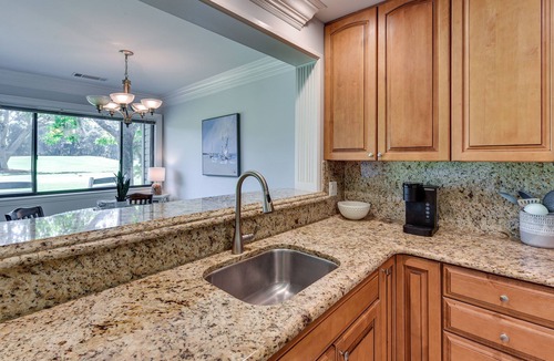 Palmetto Dunes Apartment | Palmetto Dunes Golf Getaway: Pool + Beach Access!
