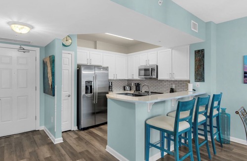 Fort Walton Beach - Destin Condo | Palms Resort 2813: 2br, Pools, Courts, Gulf Views & Minutes to Beach!