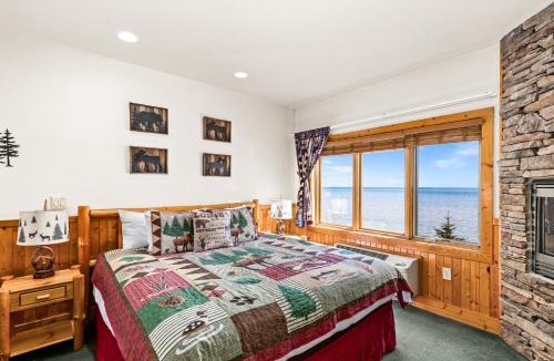 Two Harbors Apartment | Panoramic Lake Views King Bed Studio, Whirlpool and Hot Tub